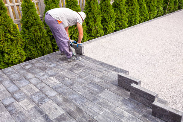Best Professional Driveway Pavers  in Columbus, KS